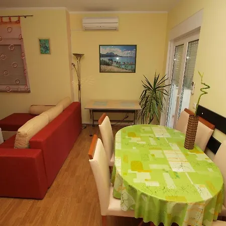 Edvin: Apartment